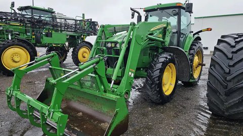 Main image for Used 2006 John Deere 7920 Tractor