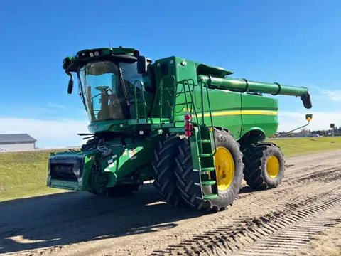 Main image for Used 2023 John Deere S780 Combine