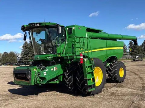 Main image for Used 2023 John Deere S780 Combine
