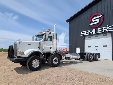 Main image for Used 2014 Peterbilt 367 Truck Cab & Chassis