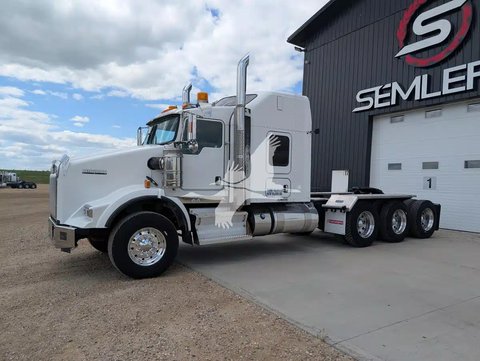 Main image for Used 2015 Kenworth T800 Semi-Truck