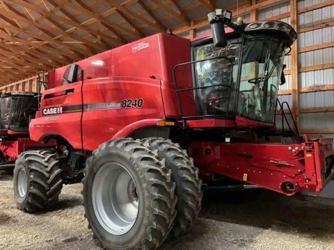 Main image for Used 2017 Case IH 8240 Combine