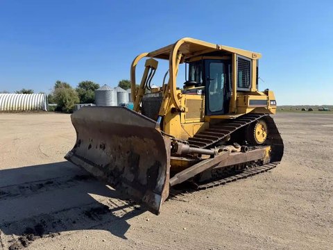 Main image for Used 2001 Caterpillar D6R Dozer