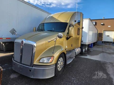 Main image for Used 2011 Kenworth T700 Semi-Truck