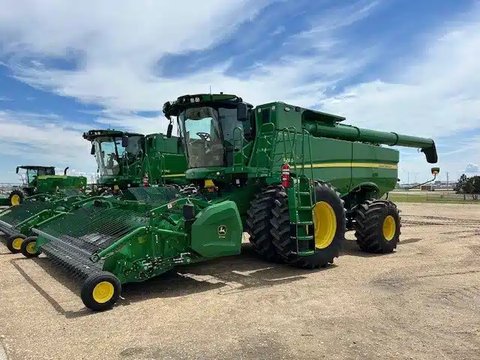Main image for Used 2018 John Deere S780 Combine