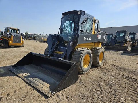 Main image for Used 2023 John Deere 324G Skid Steer