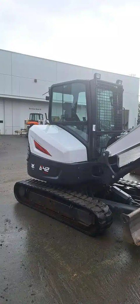 Main image for Used 2022 Bobcat E42R2 Excavator