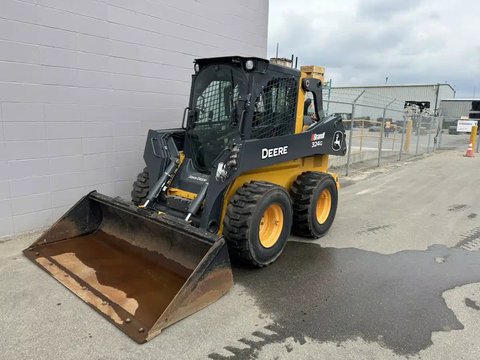 Main image for Used 2023 John Deere 324G Skid Steer