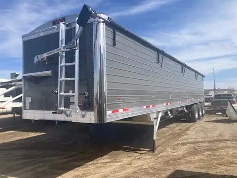 Main image for Used 2026 Timpte Super Hopper Tri-Axle Trailer