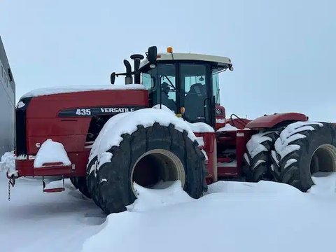 Main image for 2009 Versatile 435 Tractor