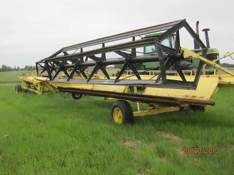Main image for Used Honey Bee Push/Pull Type 42' Windrower