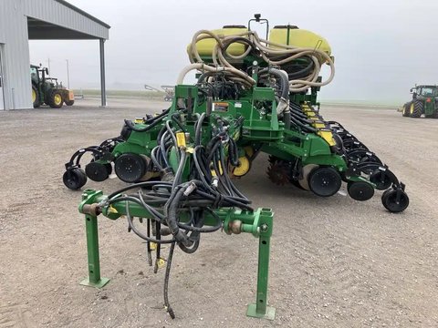 Main image for Used 2017 John Deere 1775NT Planter