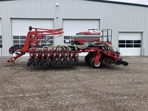Main image for Used 2008 Oliver 8531 Planter