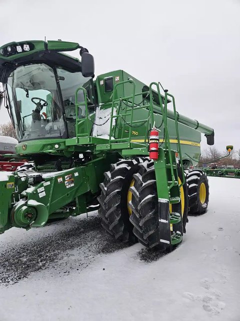Main image for Used 2023 John Deere S760 Combine