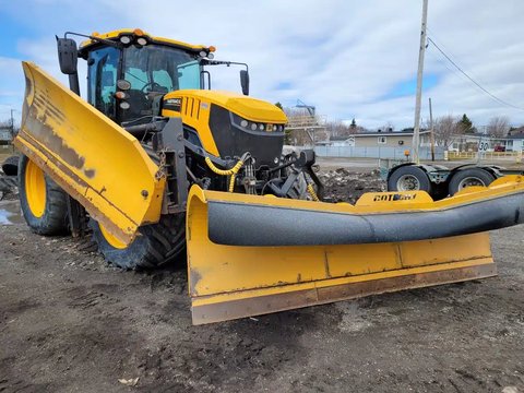 Main image for Used 2019 JCB FASTRAC 8330 Tractor