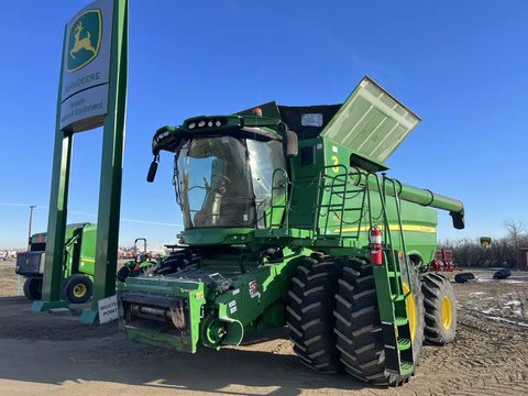 Main image for Used 2019 John Deere S780 Combine