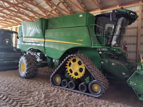 Main image for Used 2019 John Deere S790 Combine