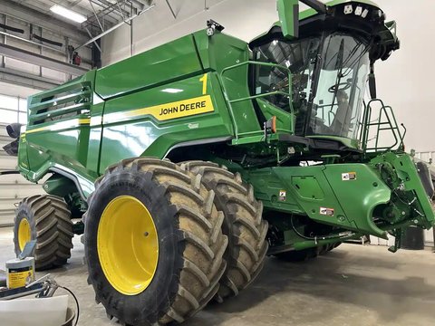 Main image for Used 2023 John Deere X9 1000 Combine