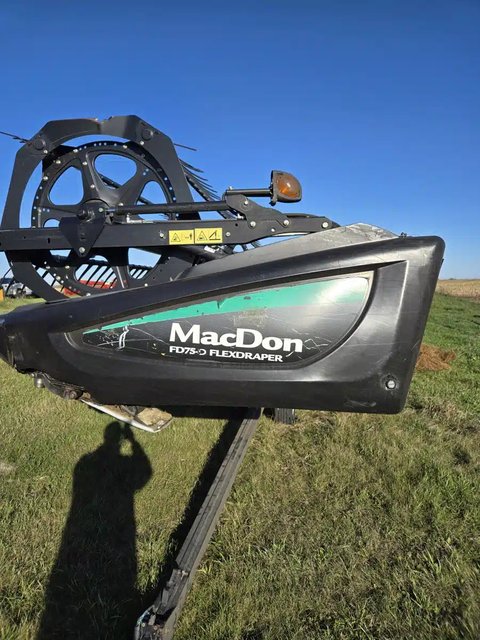 Main image for Used 2015 MacDon FD75 Header - Flex Draper
