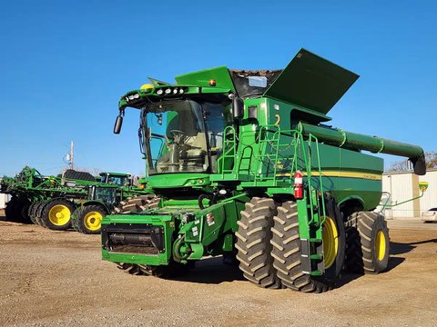 Main image for Used 2019 John Deere S780 Combine