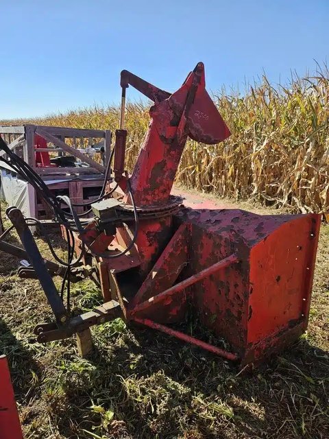 Main image for Used Pronovost snow blower Snow Blower