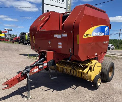 Main image for Used 2011 New Holland BR7060 Round Baler