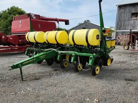 Main image for Used John Deere 7200 Planter