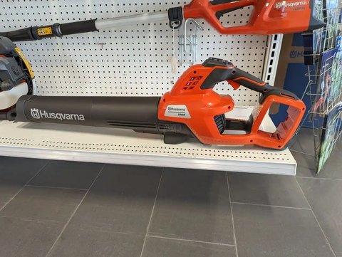 Main image for New 2021 Husqvarna 230iB Leaf Blower