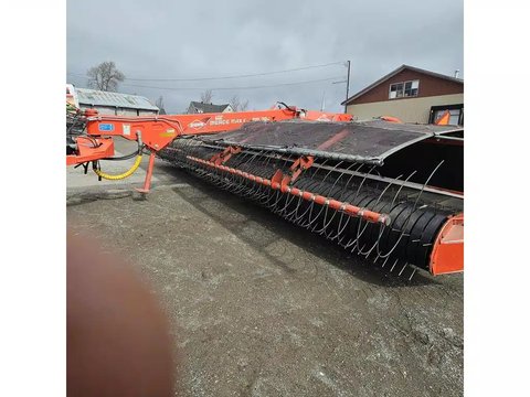 Main image for Used 2017 Kuhn MERGE MAXX 700 Windrow Merger