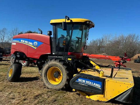 Main image for Used 2015 New Holland SPEEDROWER 260 Windrower