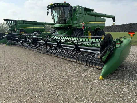 Main image for Used 2020 John Deere 740FD Header - Draper