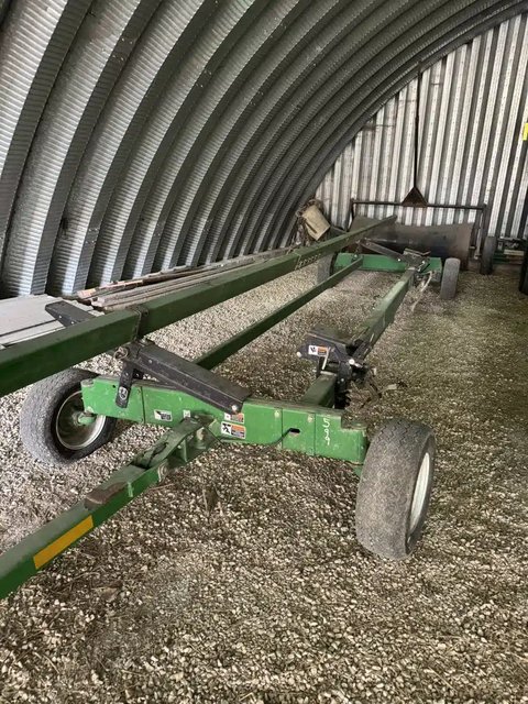 Main image for Used 2005 Unverferth Field Runner 36 Trailer