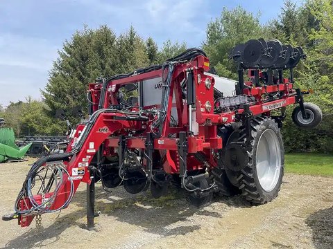 Main image for New 2024 Unverferth 2600 Anhydrous Applicator