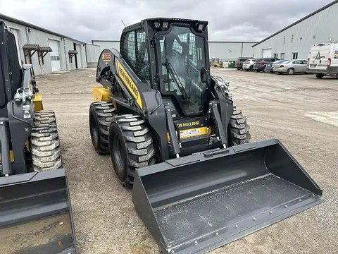Main image for New 2025 New Holland L328 Skid Steer