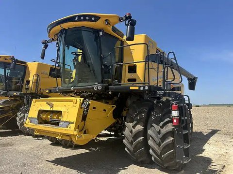 Main image for Used 2024 New Holland CR7.90 Combine