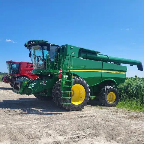 Main image for Used 2022 John Deere S760 Combine