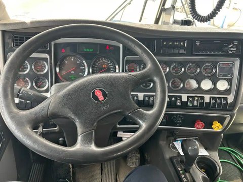 Main image for Used 2014 Kenworth T800 Truck Flatbed