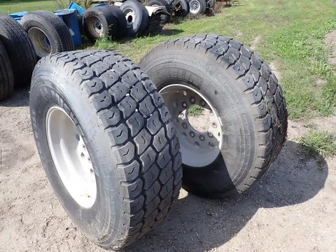 Main image for Used Michelin 425/65R22.5 Super Singles Tires & Rims
