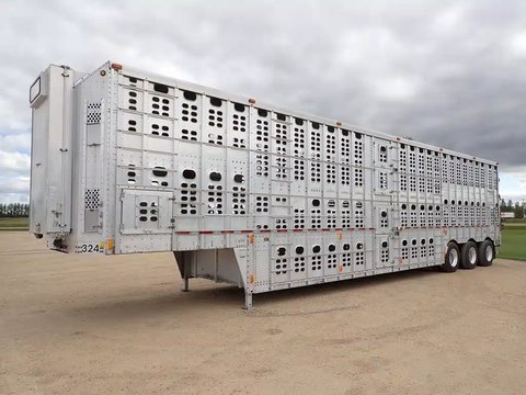 Main image for Used 2011 Wilson 53FT Tridem w Hog Rail Trailer - Livestock