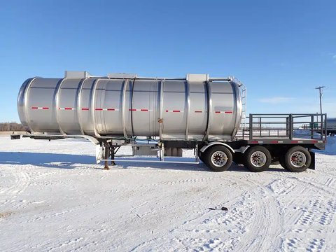 Main image for 2004 Polar Stainless Tridem Tank Deck Trailer - Tanker