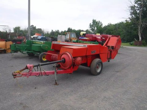 Main image for Used Massey Ferguson 224 Square Baler - Small