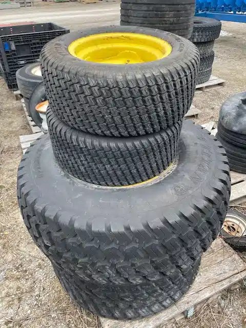 Main image for Used Unspecified R3 TIRE SET FOR 4000 Tires