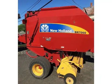Main image for Used 2015 New Holland BR7060 Round Baler