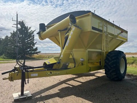 Main image for Used 2001 Degelman SHUTTLEKART 800 Grain Cart