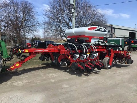 Main image for Used 2015 White Planters 9523 Planter