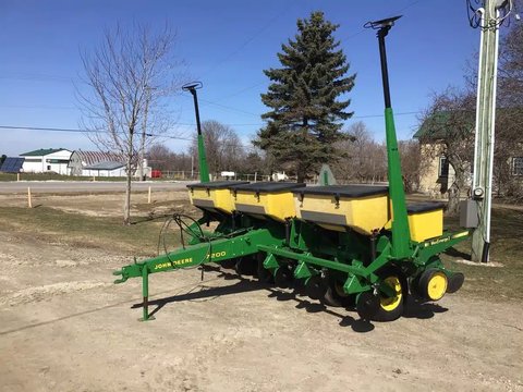 Main image for Used John Deere 7200 Planter