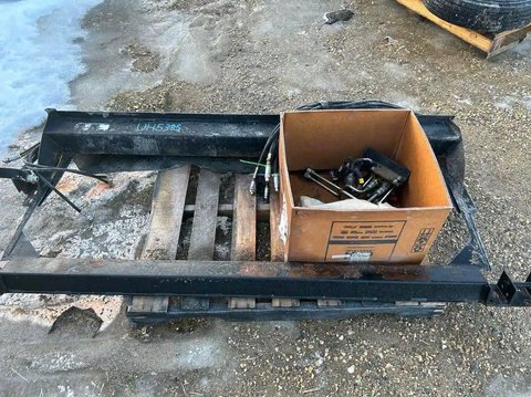 Main image for Used 2018 MacDon FM100 ADAPTER CNH Header Adapter