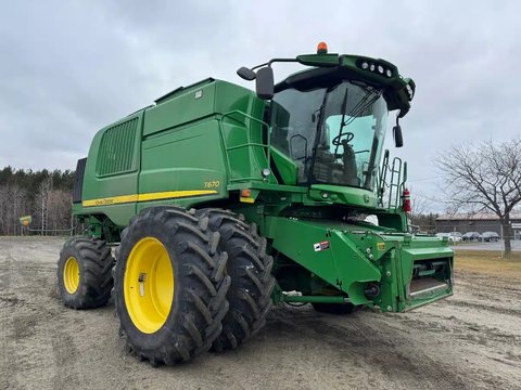 Main image for Used 2015 John Deere T670 Combine