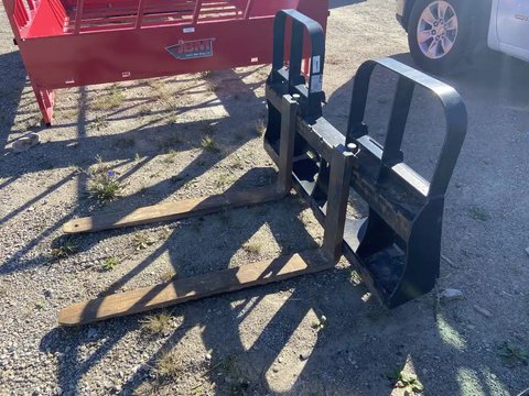 Main image for Used 2021 Horst Welding 42" Pallet Fork Attachment