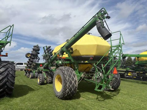 Main image for Used 2013 John Deere 1890 Air Drill
